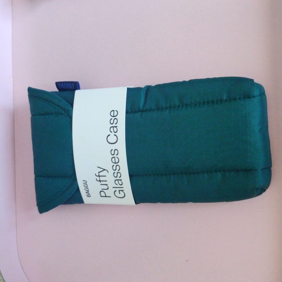 Puffy Glasses Case - Picture 2 of 7